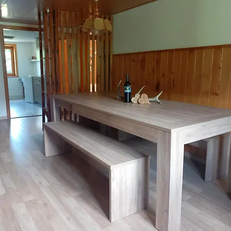 Haus Feschas *