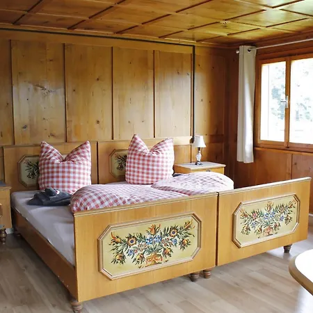 Haus Feschas Apartamento